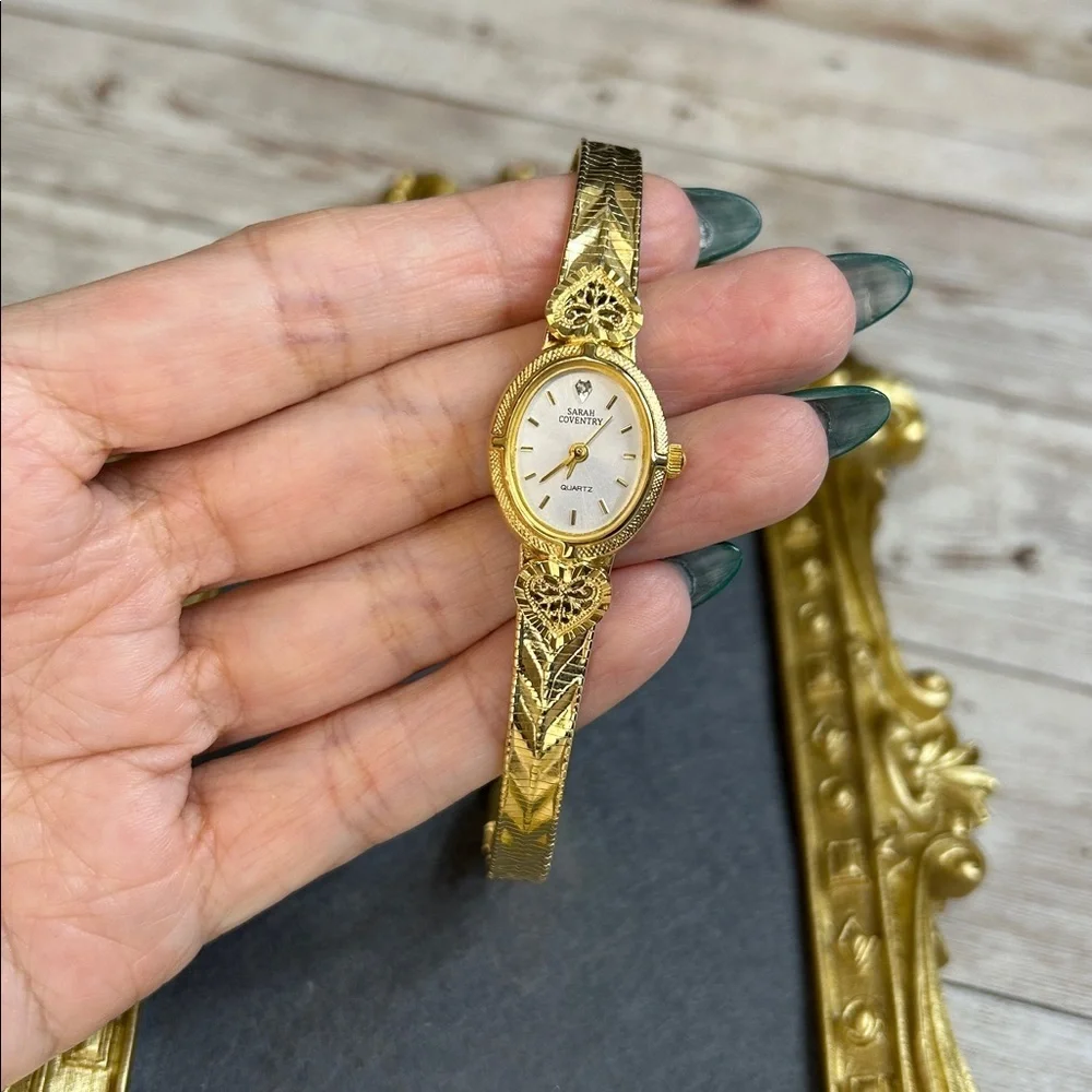 Vintage Sarah Coventry Supreme watch